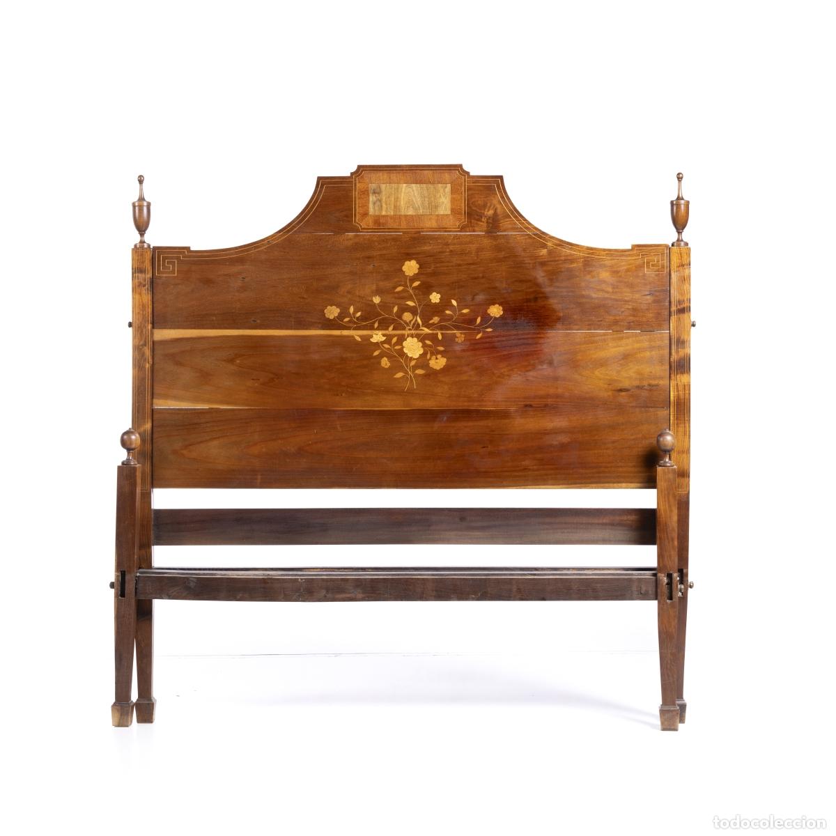 Antiquit&auml;ten: Cama de la reina Mar&iacute;a en madera y aceite - siglo XIX