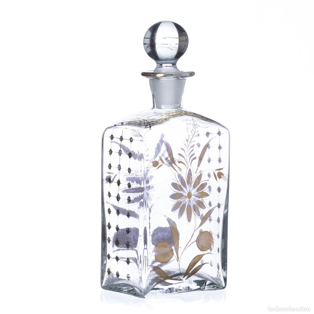 Antig&uuml;edades: Cristal y vidrio - Botella con tapa - Foto 1