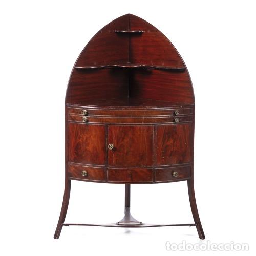 Antig&uuml;edades: Soporte de esquina ingl&eacute;s - siglo XIX