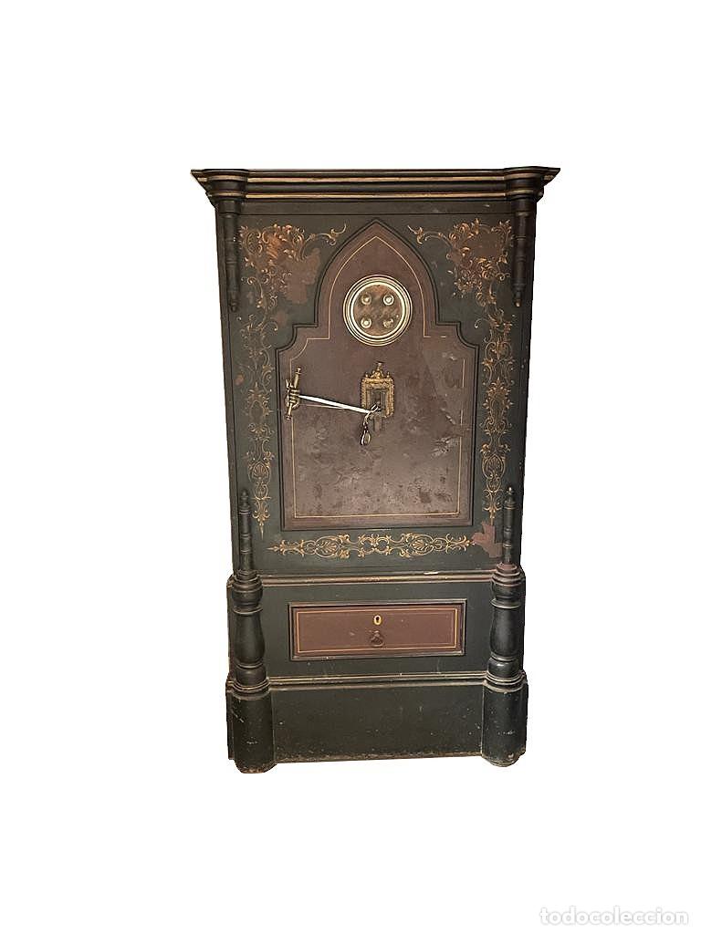 Antiques: Caja fuerte - Siglo XIX