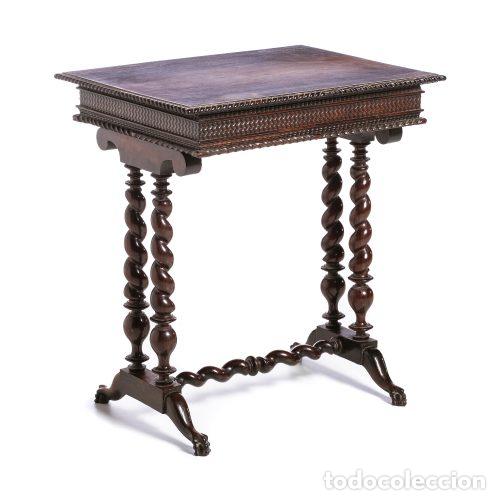 Antiques: Costurera de palisandro - siglo XIX