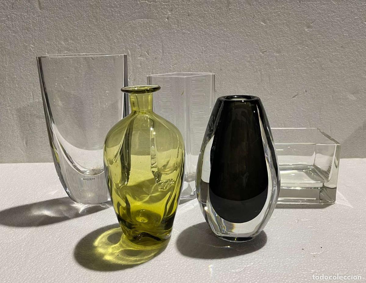 Oggetti Antichi: Cristal y vidrio - Cinco jarrones Kosta Boda
