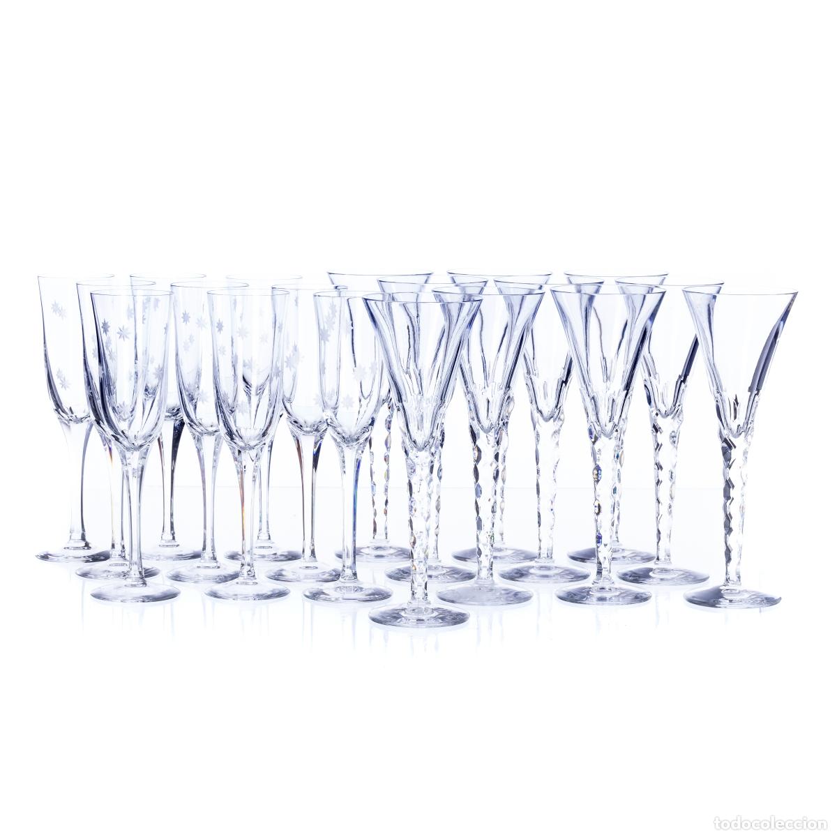 Antiquit&eacute;s: Cristal y vidrio - Lote de diecinueve copas con tallo Atlantis
