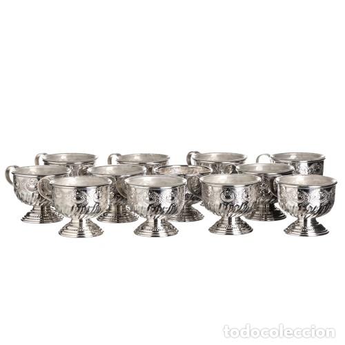 Antig&uuml;edades: Doce copas de ponche - siglo XIX - Foto 1