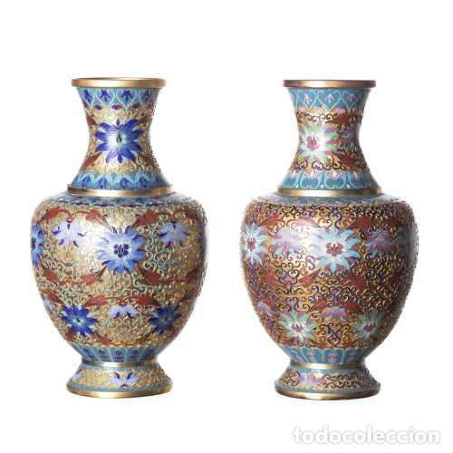 Antig&uuml;edades: Dos jarrones de cloisonn&eacute;