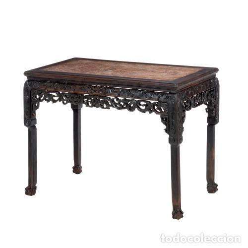 Antig&uuml;edades: Mesa de centro china de madera noble - siglo XIX