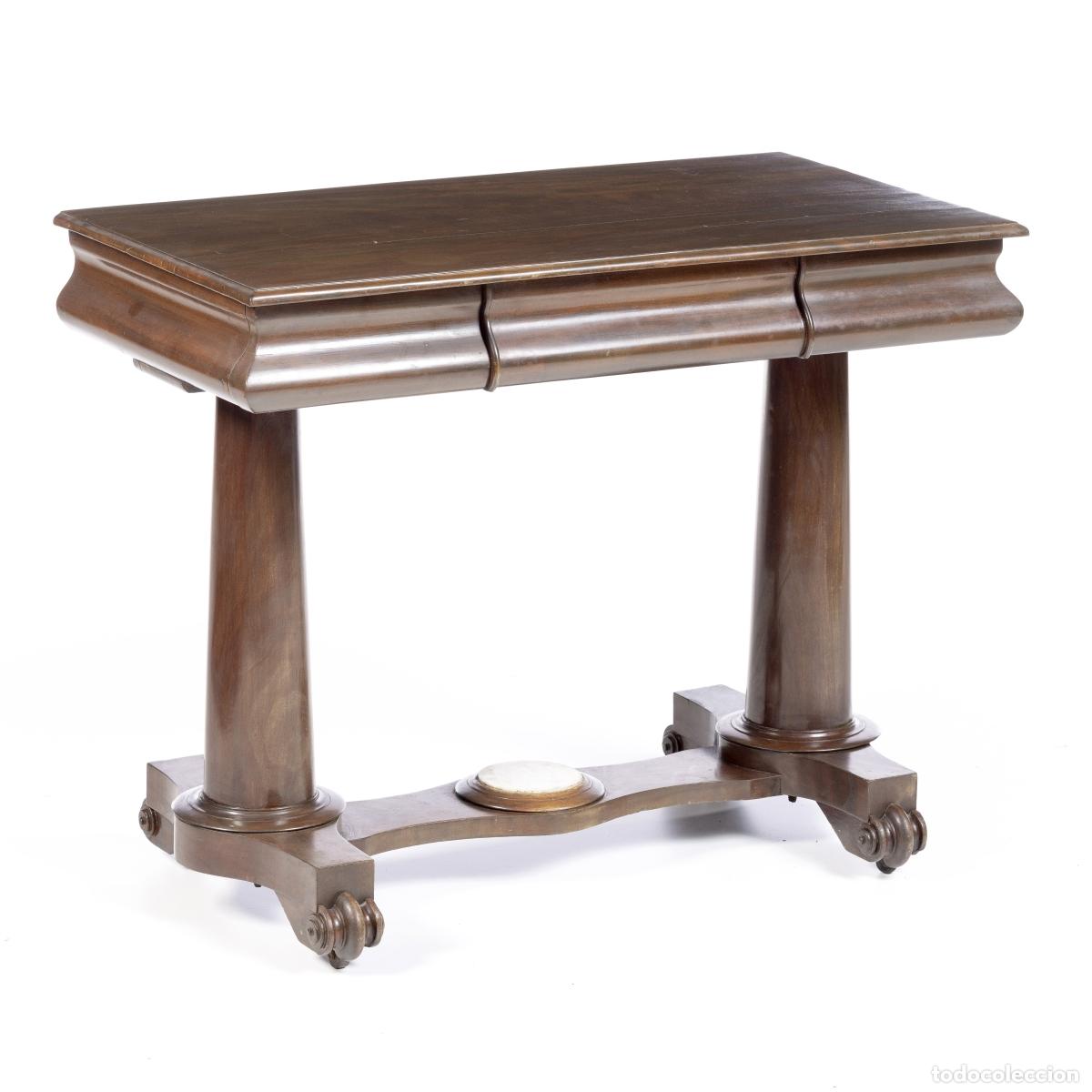 Antiquit&eacute;s: Mesa auxiliar