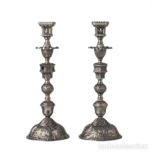Antig&uuml;edades: Par de candelabros grandes - Foto 1