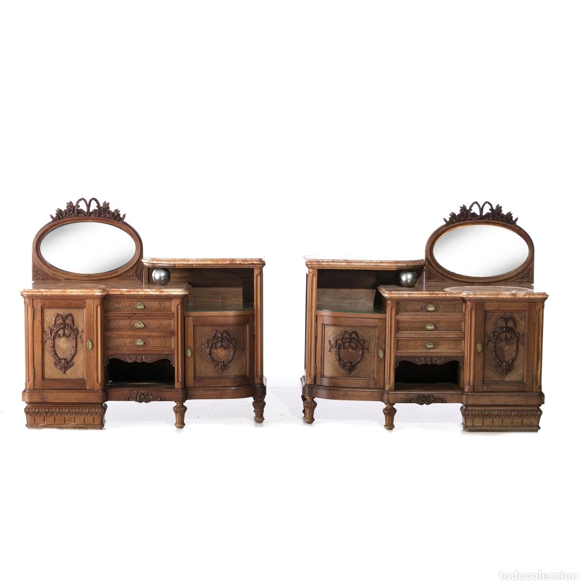 Antig&uuml;edades: Par de mesitas de noche Art Nouveau - siglo XIX