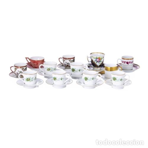 Antiques: Porcelana - Juego de doce tazas de caf&eacute; con platillos - Vista Alegre