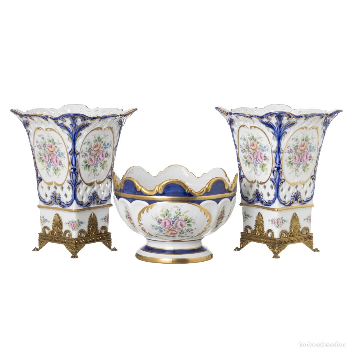 Oggetti Antichi: Porcelana - Par de jarrones y copa