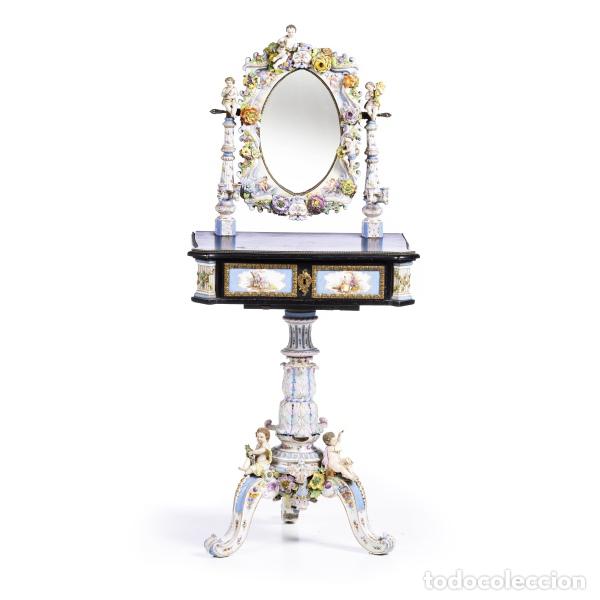 Antig&uuml;edades: Tocador de porcelana de Dresde - Foto 1