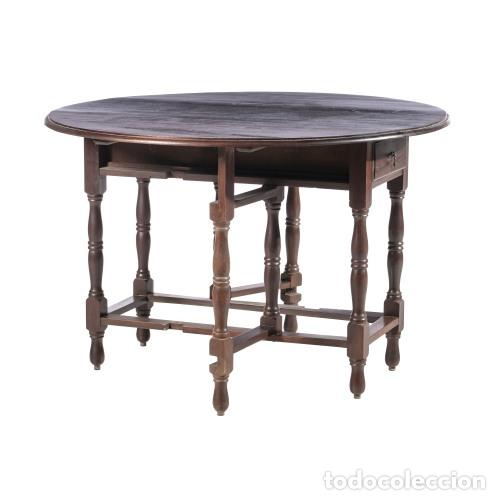 Antig&uuml;edades: Mesa con solapas