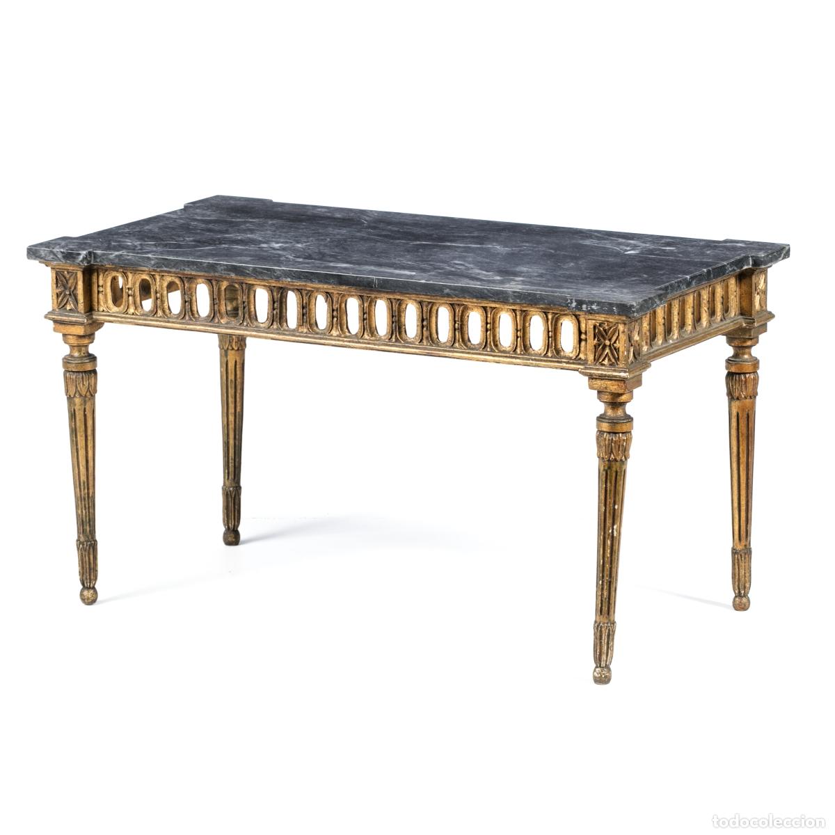 Antiquit&eacute;s: Mesa auxiliar