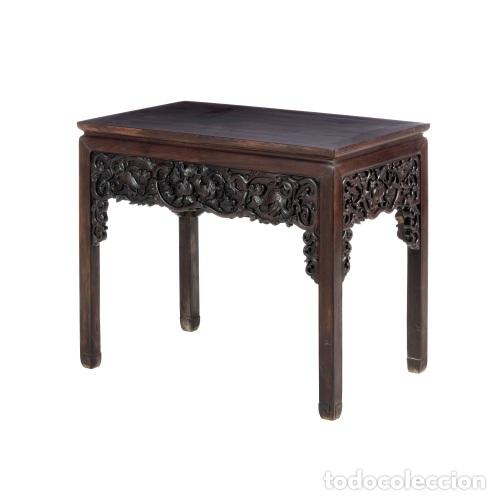 Antiquit&eacute;s: Mesa de centro china de madera noble - siglo XIX