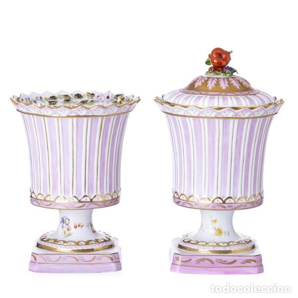 Antig&uuml;edades: Porcelana - Dos vasos - Foto 1