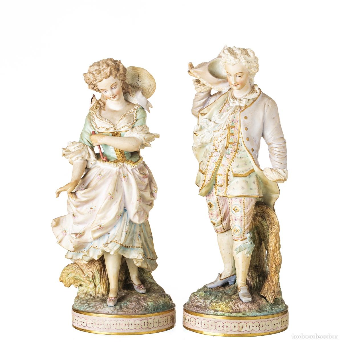 Antiques: Porcelana - Pareja de figuras galantes - Siglo XIX