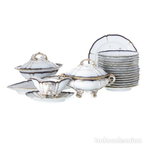 Antig&uuml;edades: Porcelana - Juego de vajilla