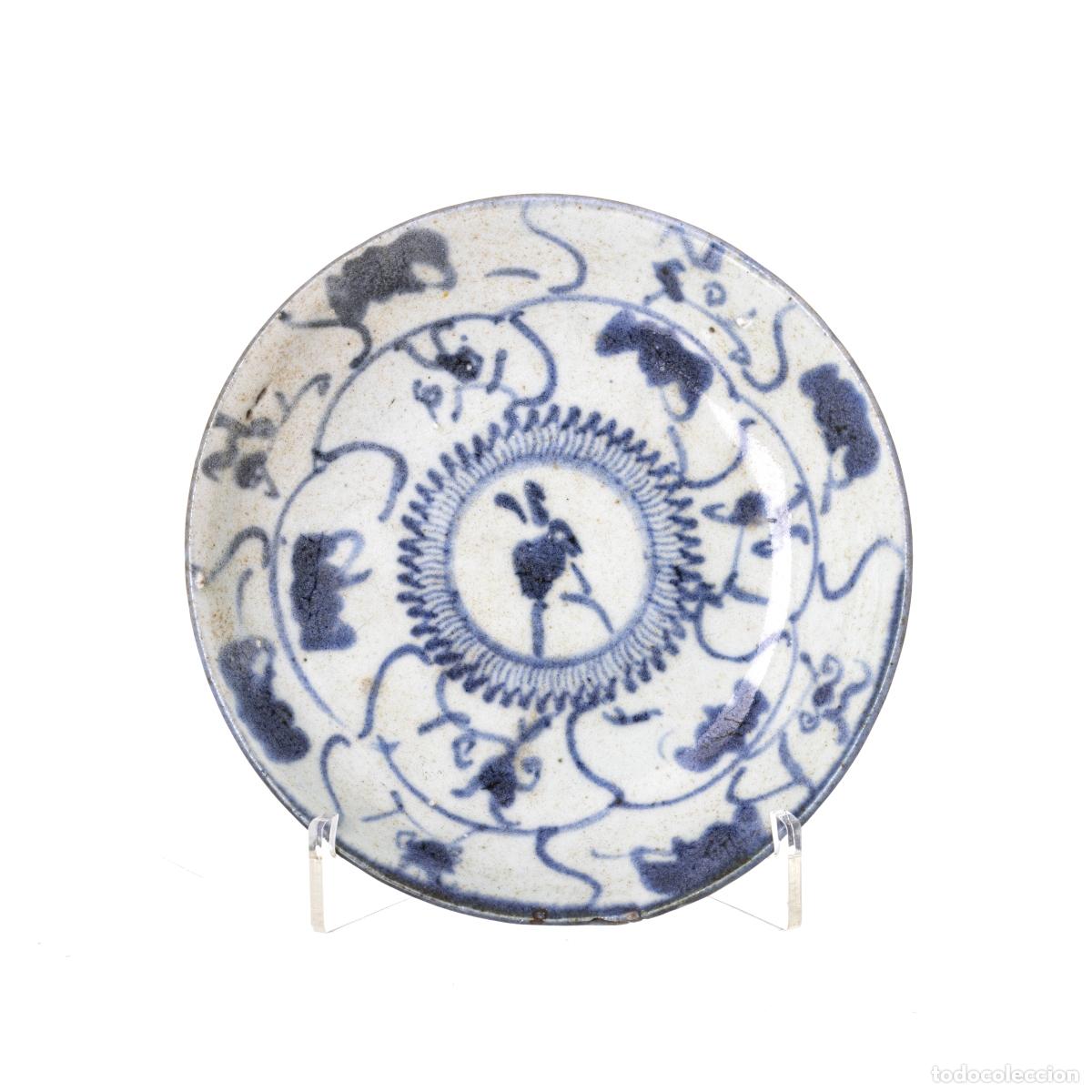 Antiquit&eacute;s: Porcelana oriental - Plato provincial Ming