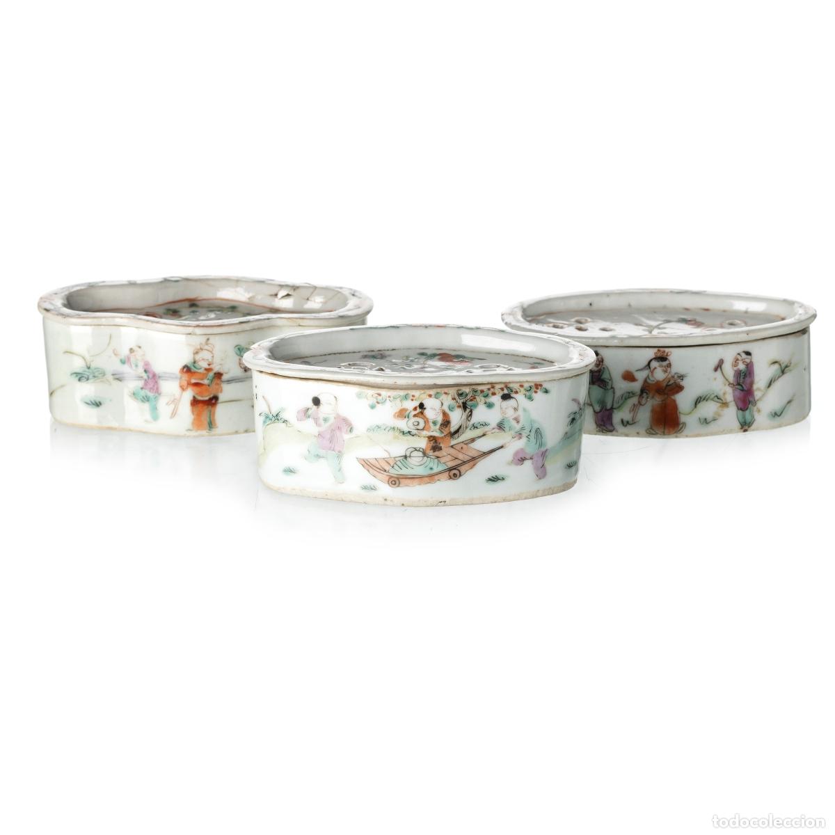Antiguidades: Porcelana oriental - Tres incensarios - Siglo XIX