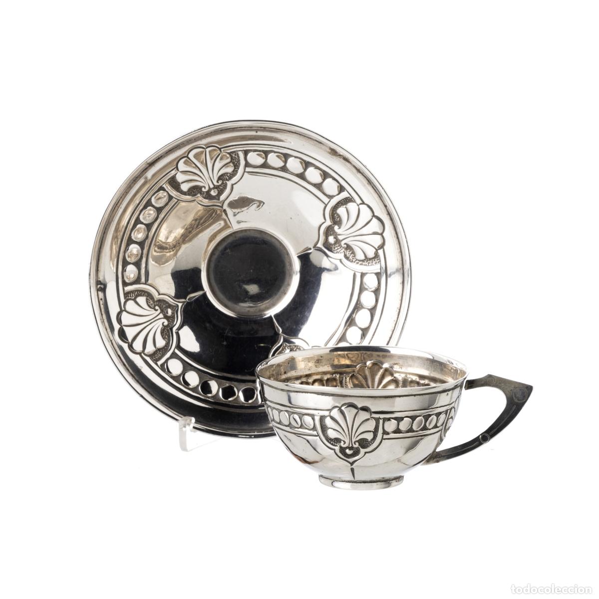 Antig&uuml;edades: Plata - Taza y platillo de plata - Art D&eacute;co