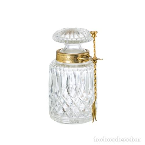 Antiques: Plata - Botella de Baccarat con tap&oacute;n de plata