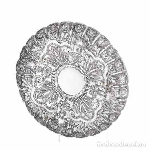 Antiguidades: Plata - Gran plato ceremonial de plata - Siglo XIX - Corona de Lisboa