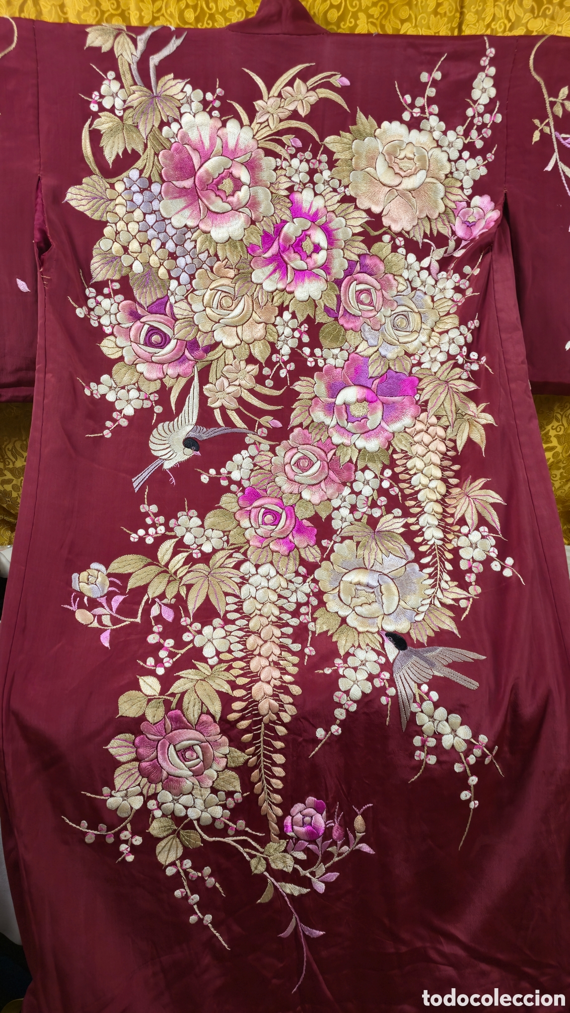 Antig&uuml;edades: Espectacular kimono seda bordado a mano - Foto 2