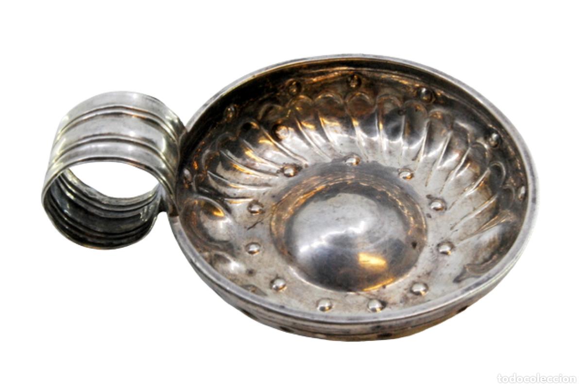 Antig&uuml;edades: Copa de plata para cata de vinos - Foto 1