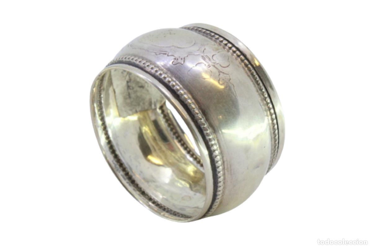 Antig&uuml;edades: Anillo para servilletas de plata - Foto 1