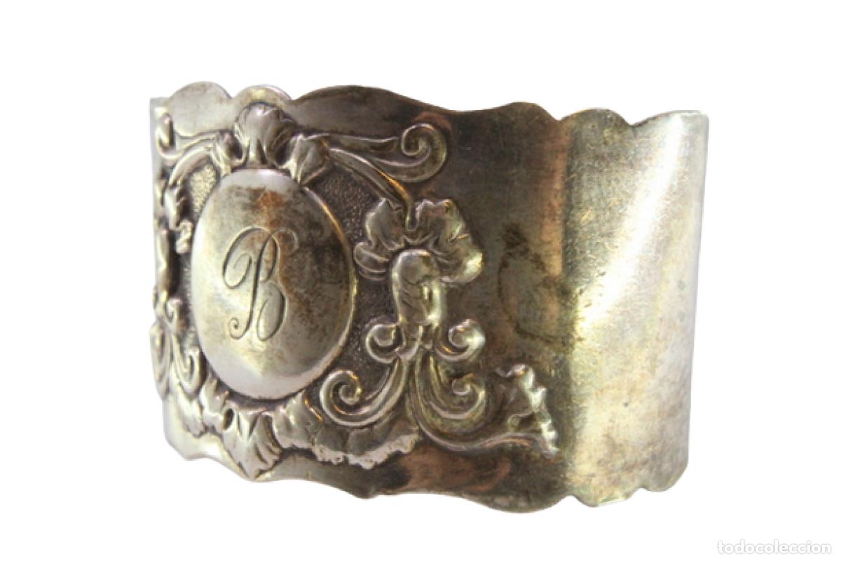 Antig&uuml;edades: Anillo para servilletas de plata - Foto 1