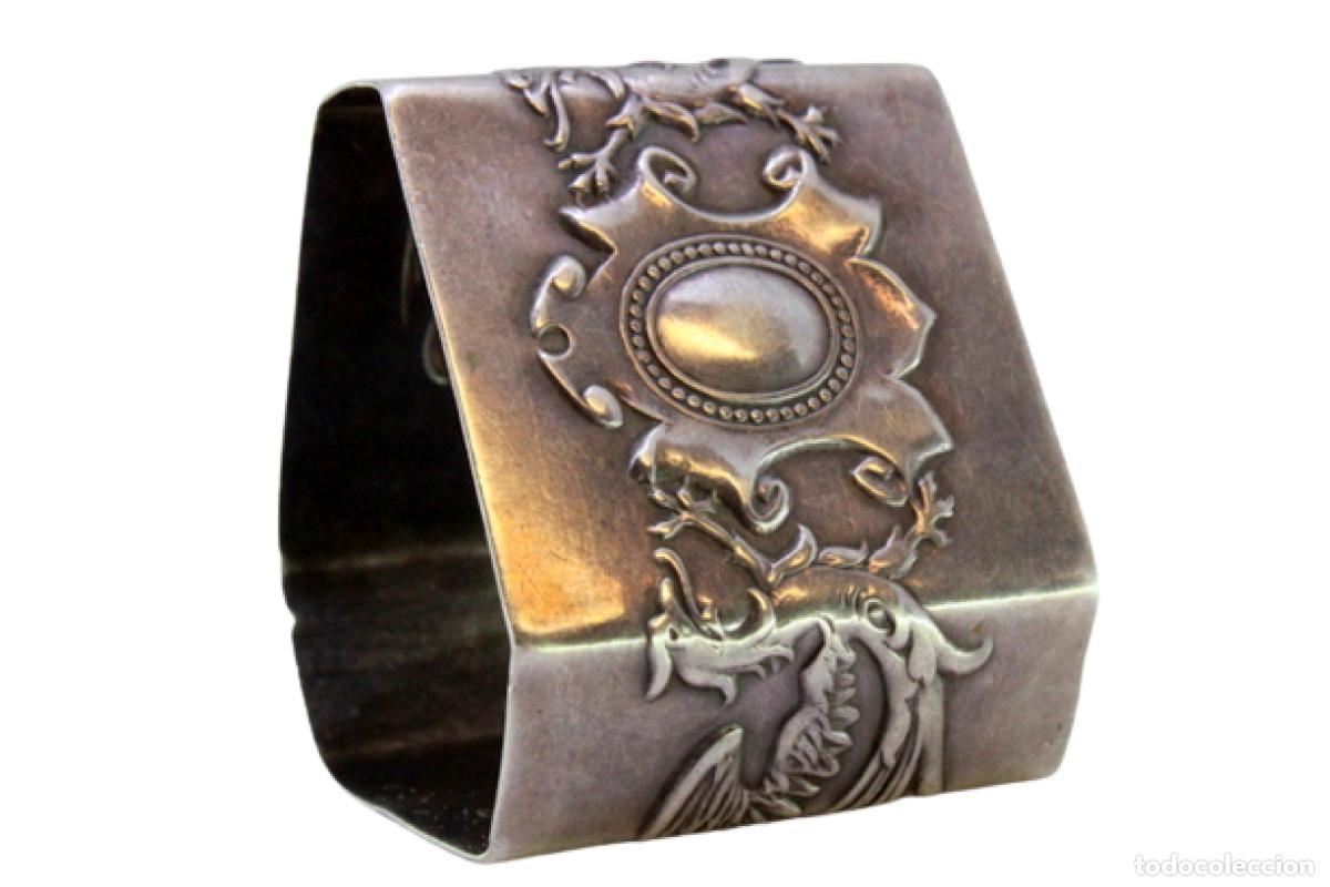 Antig&uuml;edades: Anillo para servilletas de plata - Foto 1