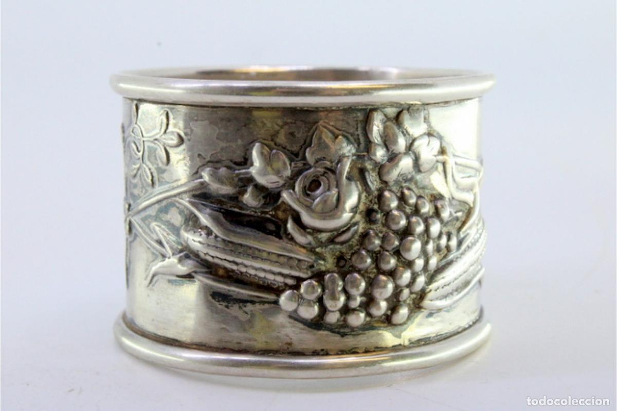 Antig&uuml;edades: Anillo para servilletas de plata - Foto 3