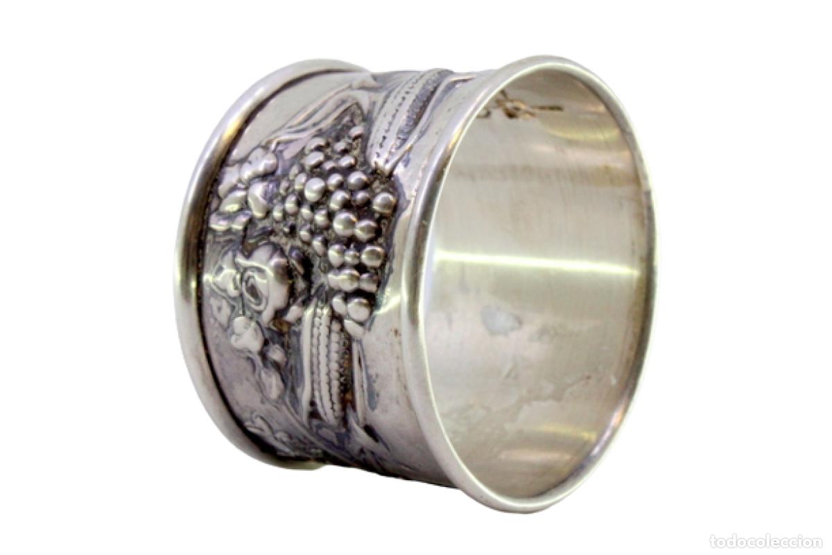 Antig&uuml;edades: Anillo para servilletas de plata - Foto 1