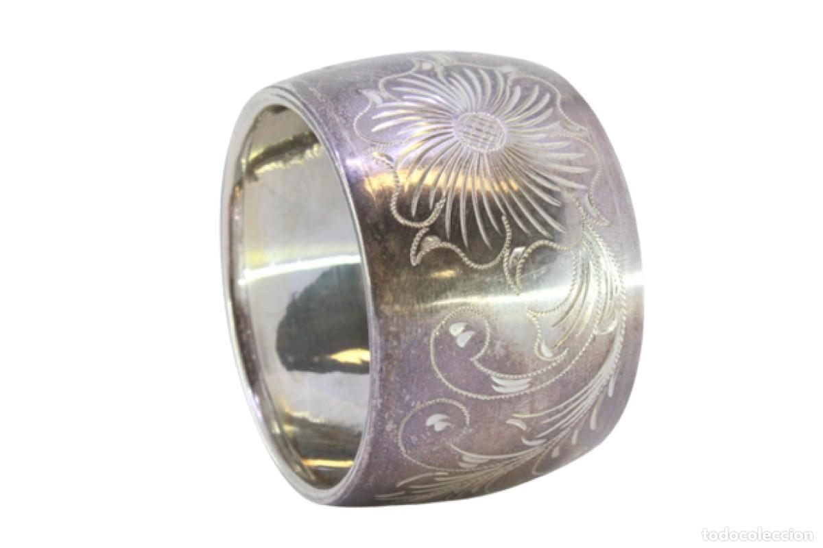 Antig&uuml;edades: Anillo para servilletas de plata - Foto 1