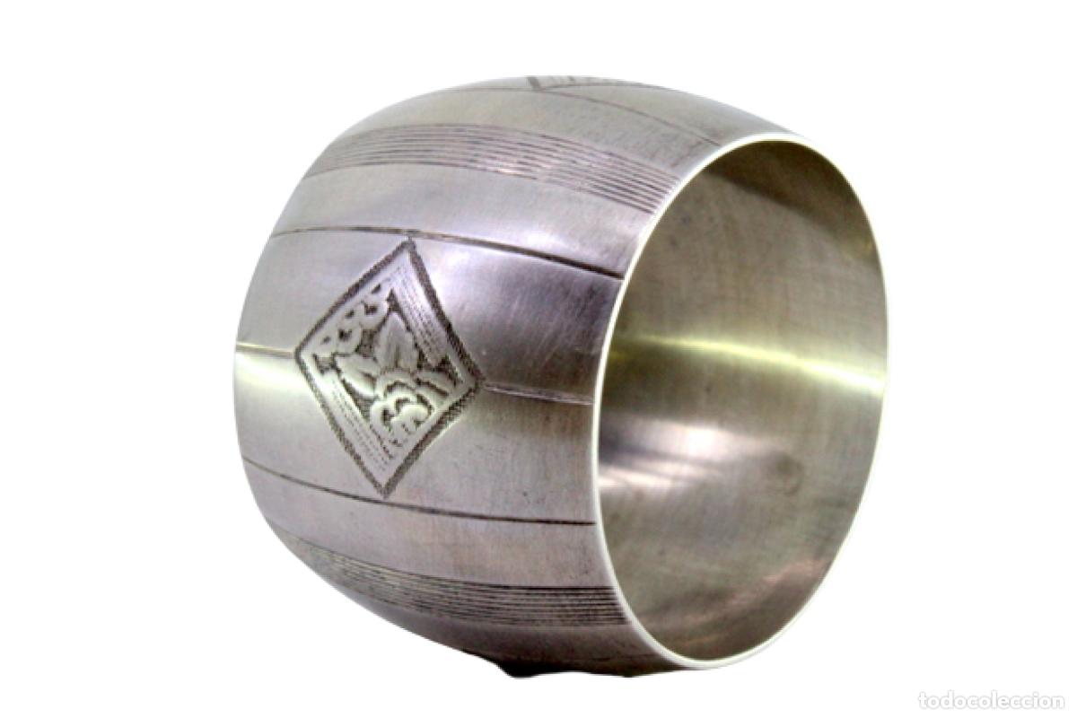 Antig&uuml;edades: Anillo para servilletas de plata - Foto 1