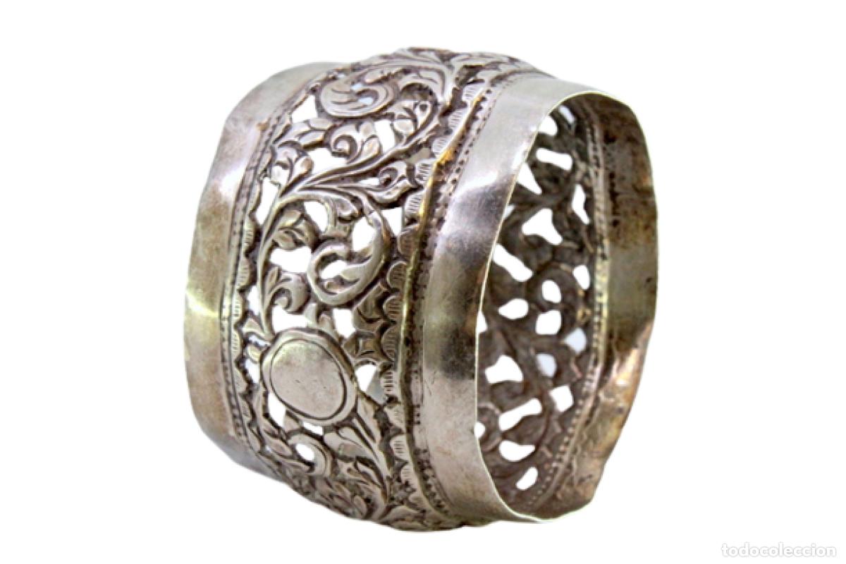 Antig&uuml;edades: Anillo para servilletas de plata - Foto 1