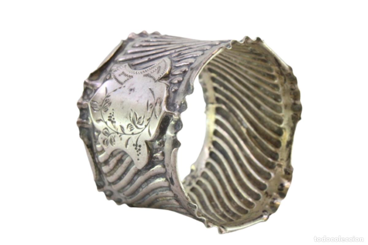 Antig&uuml;edades: Anillo para servilletas de plata - Foto 1