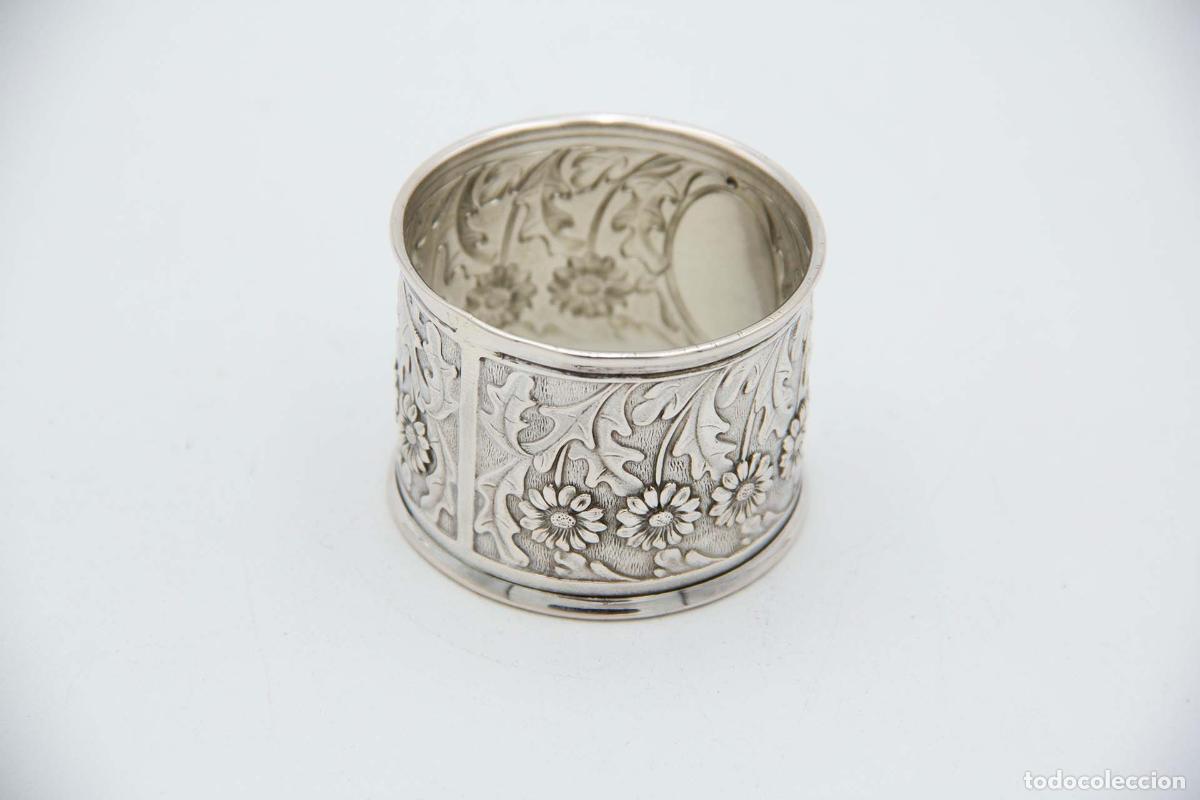 Antig&uuml;edades: Anillo para servilletas de plata - Foto 1