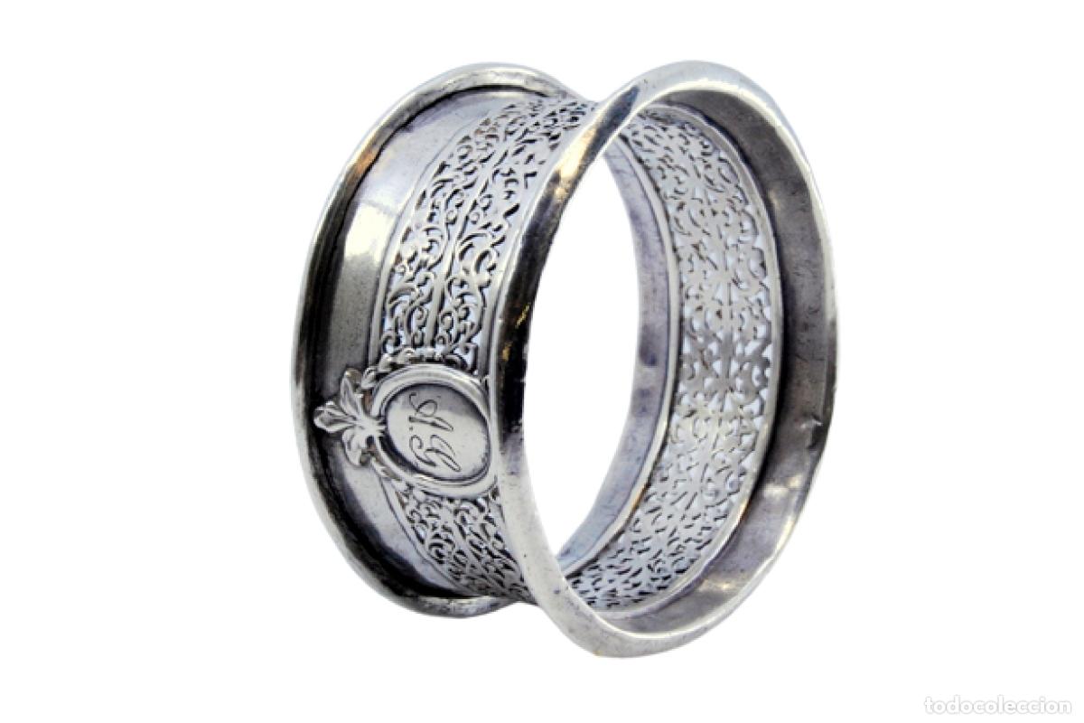 Antig&uuml;edades: Anillo para servilletas de plata - Foto 1