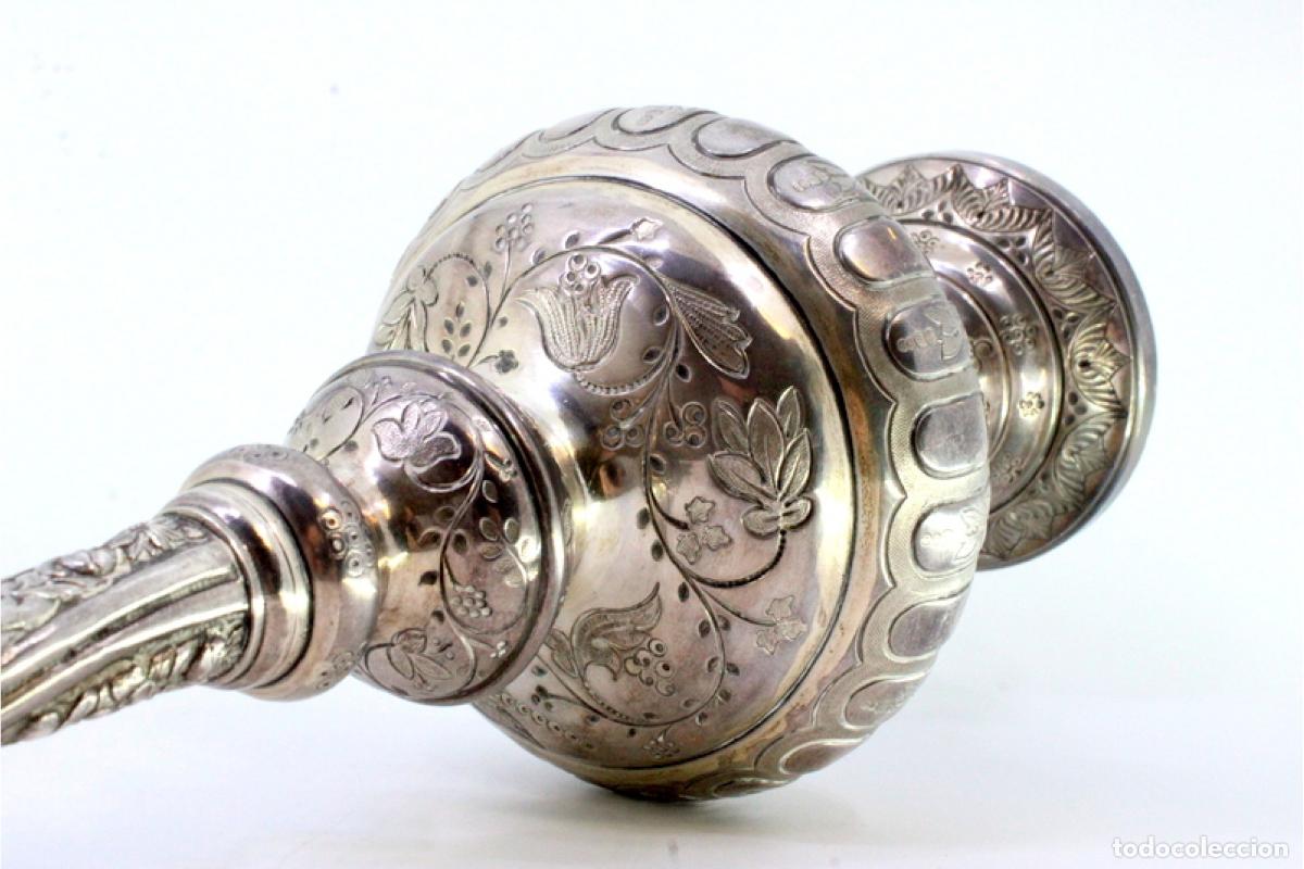 Antig&uuml;edades: Aspersor de agua bendita, de plata. - Foto 2