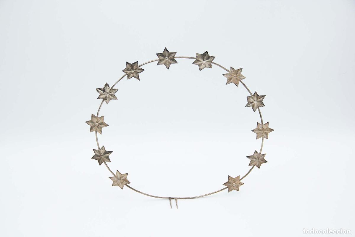 Antig&uuml;edades: Halo de plata de Nuestra Se&ntilde;ora, con estrellas. - Foto 1