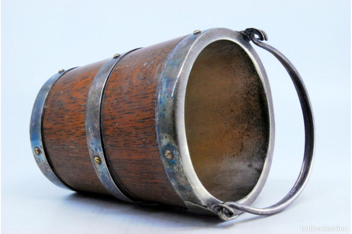 Antig&uuml;edades: Cubitera, hecha de madera y plata. - Foto 3