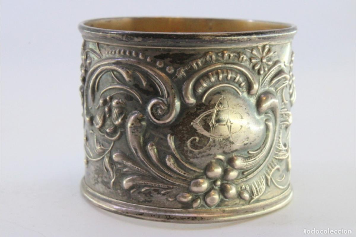 Antig&uuml;edades: Anillo para servilletas de plata - Foto 3