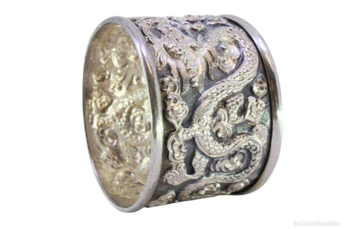 Antig&uuml;edades: Anillo para servilletas de plata - Foto 1