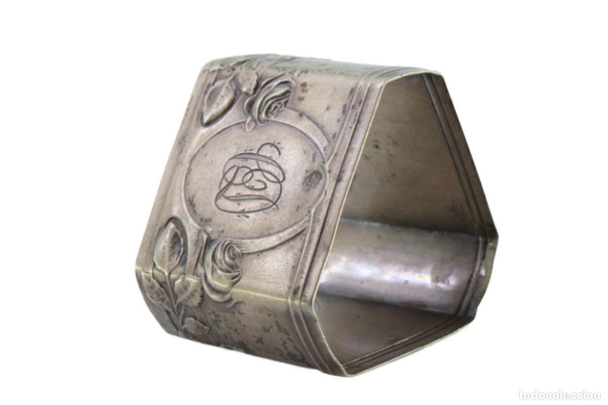 Antiquit&eacute;s: Anillo para servilletas de plata