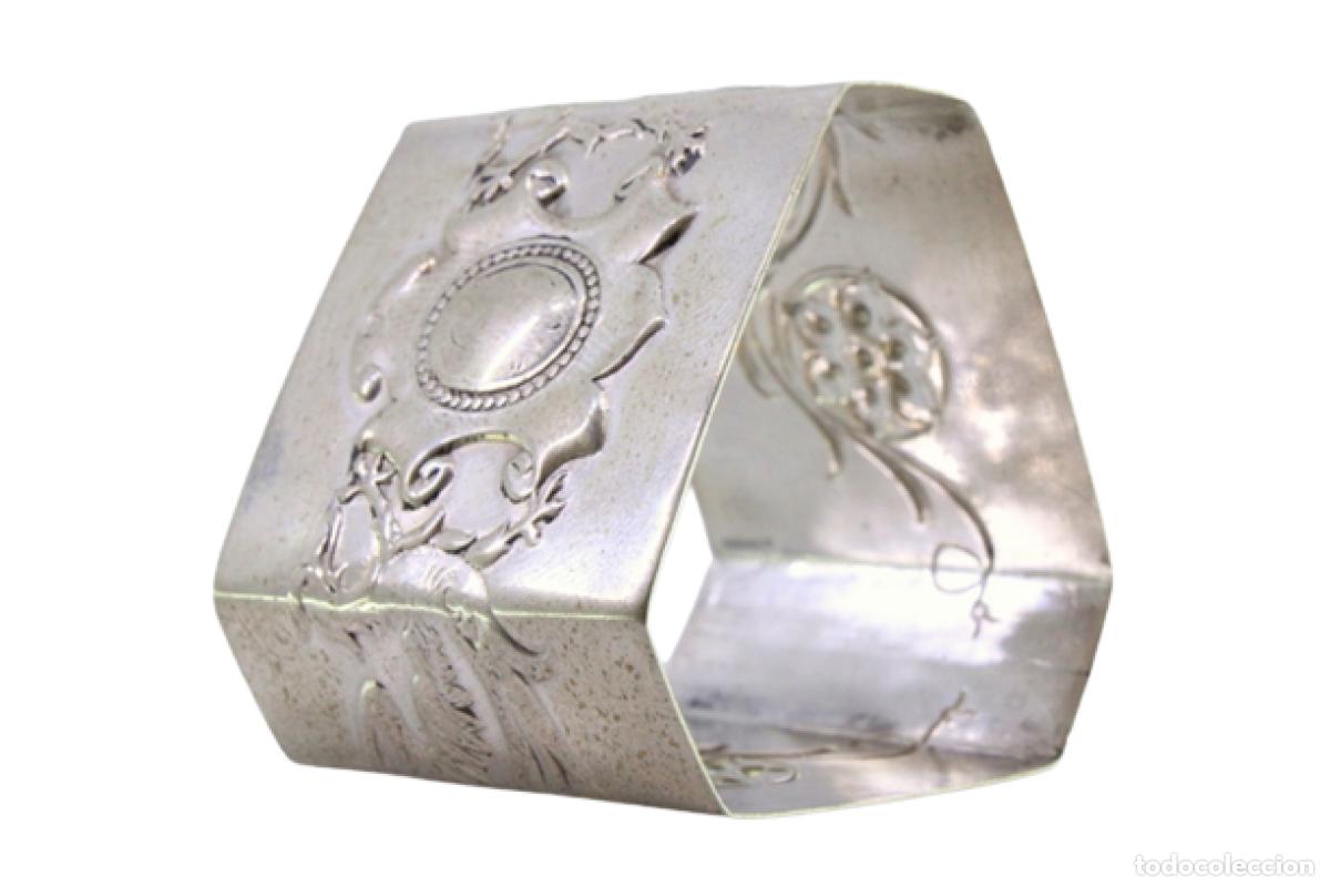 Antiques: Anillo para servilletas de plata
