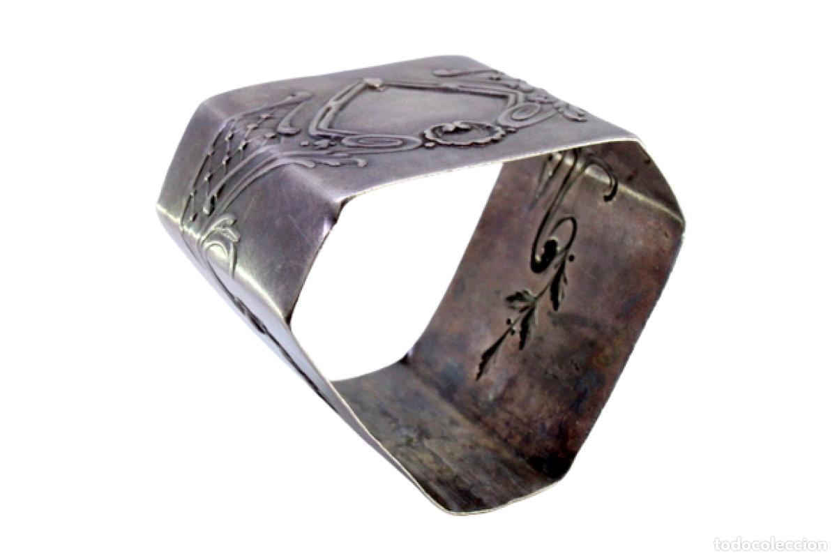 Antiques: Anillo para servilletas de plata