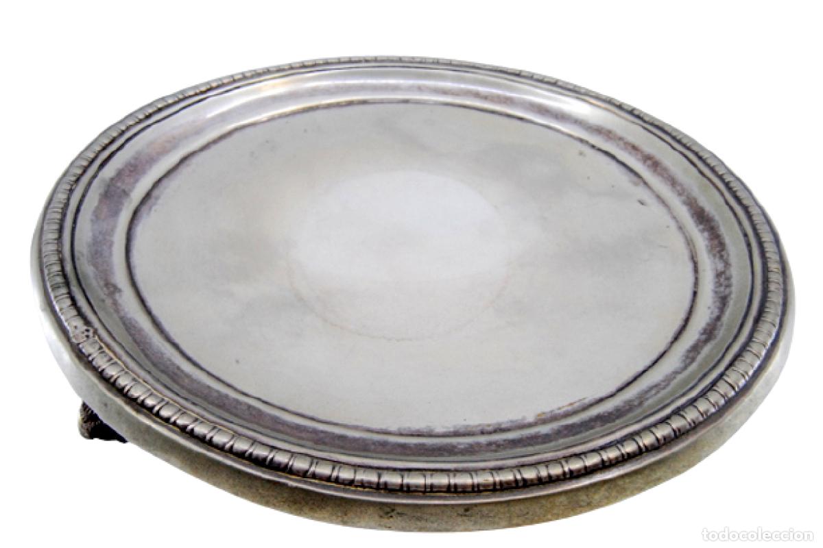 Antig&uuml;edades: Bandeja de plata (con patas)