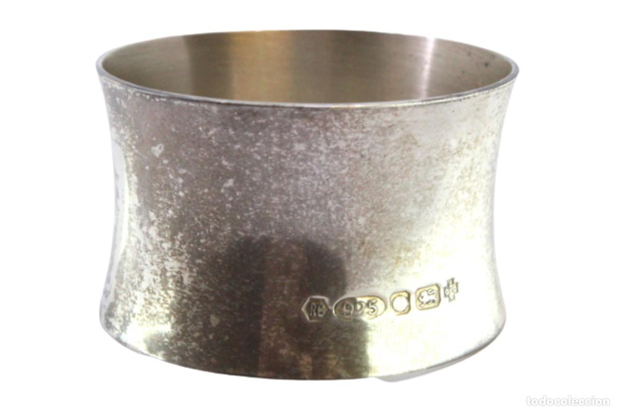 Antig&uuml;edades: Anillo para servilletas de plata